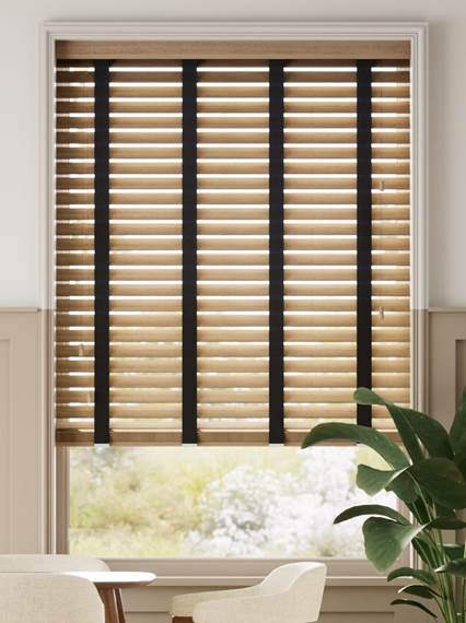 PVC Terra e Nero Intenso Veneziane in legno  anteprima immagine