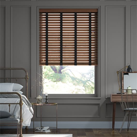 Veneziana in legno Cioccolato e Nero Intenso