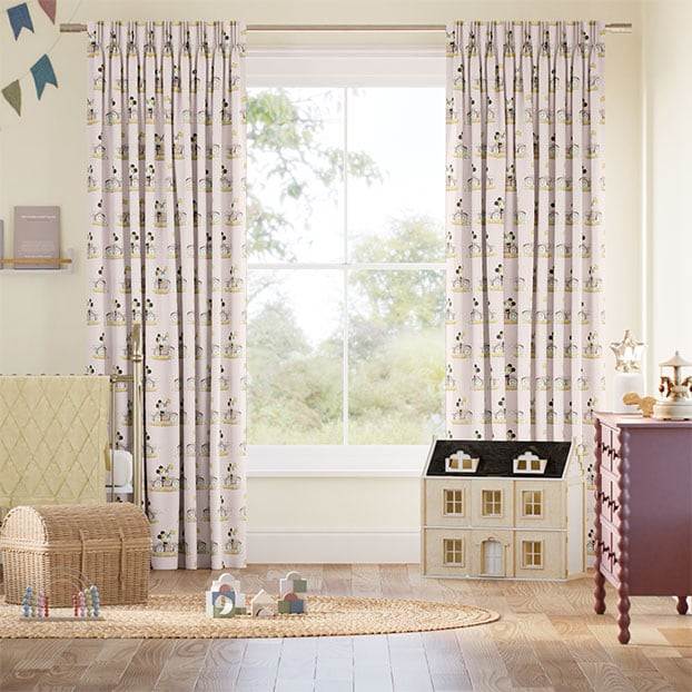 Minnie Mouse Blush Tendaggi anteprima immagine