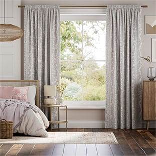 Regina di Cuori Tendaggi anteprima immagine